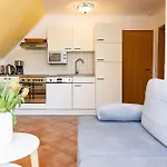 Strandlaeufer App 1 Апартаменты Херингсдорф